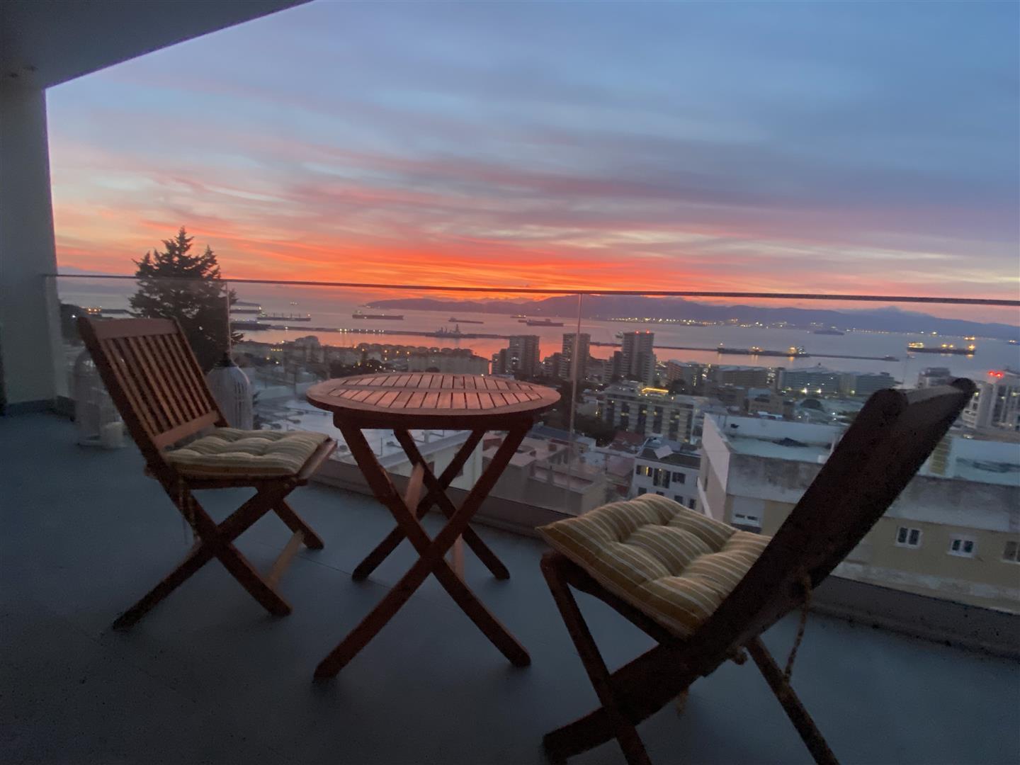 Image of Apartment - 2 Bedrooms - 1 Bathrooms for Sale in Arengos Gardens-Gibraltar, Image 4